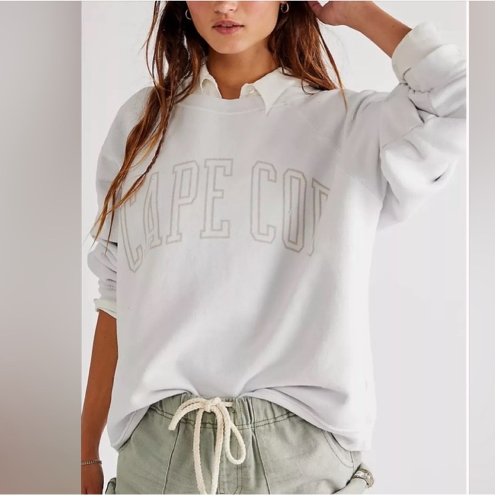 Women's retro brand free people cape cod sweatshirt extra small.